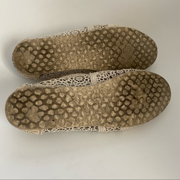 TOMS Natural Crochet Classics 7.5 - Picture 8 of 8